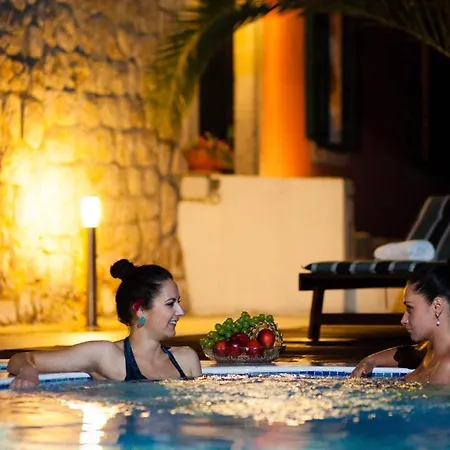 Charming Heritage On A Luxurious Near Dubrovnik וילה מליני