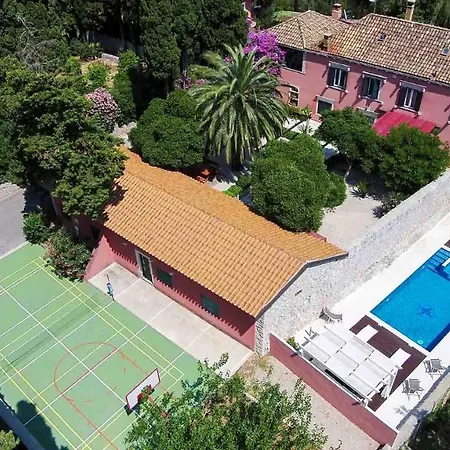 Charming Heritage On A Luxurious Near Dubrovnik Вилла *